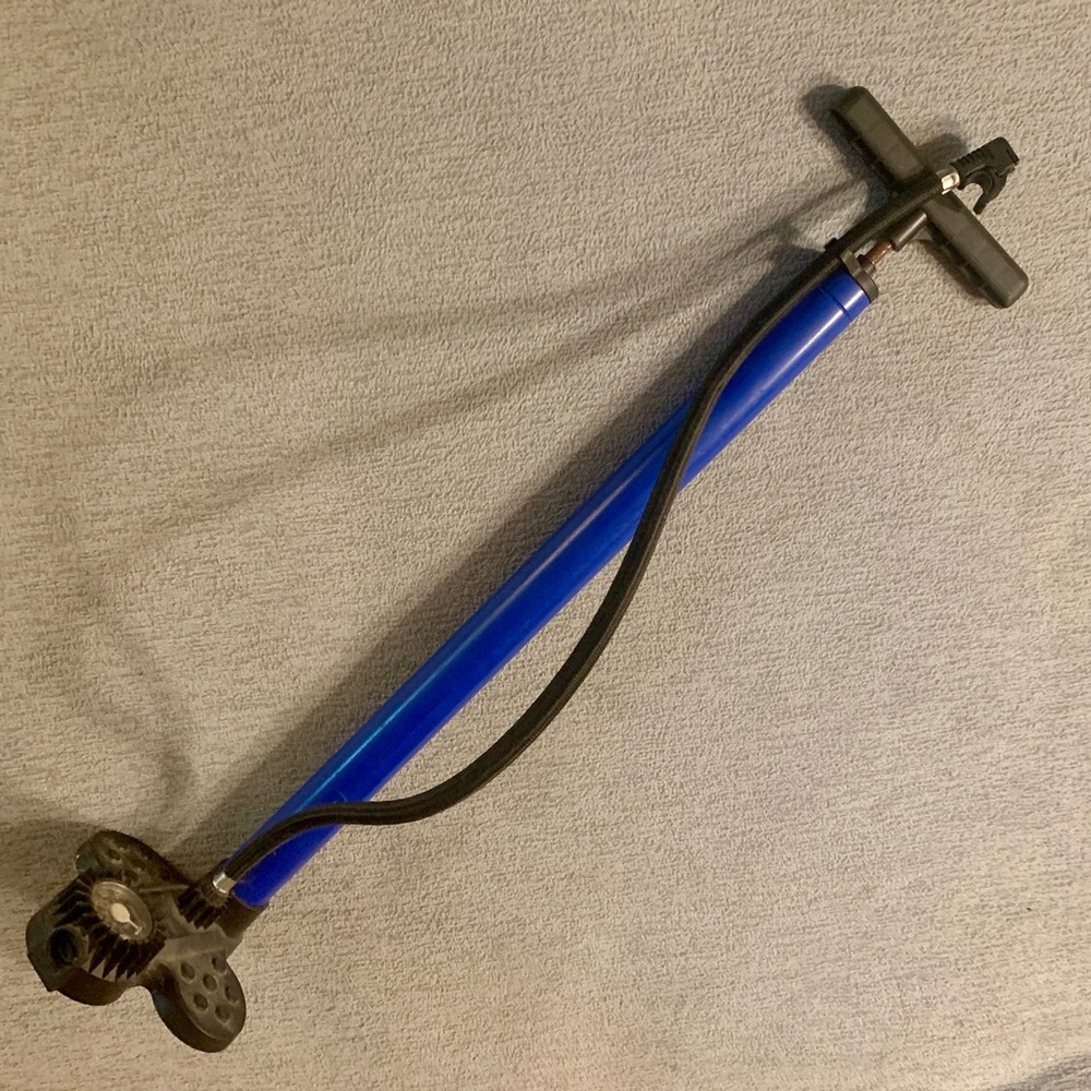 Zéfal rush+ bike wheel pump.